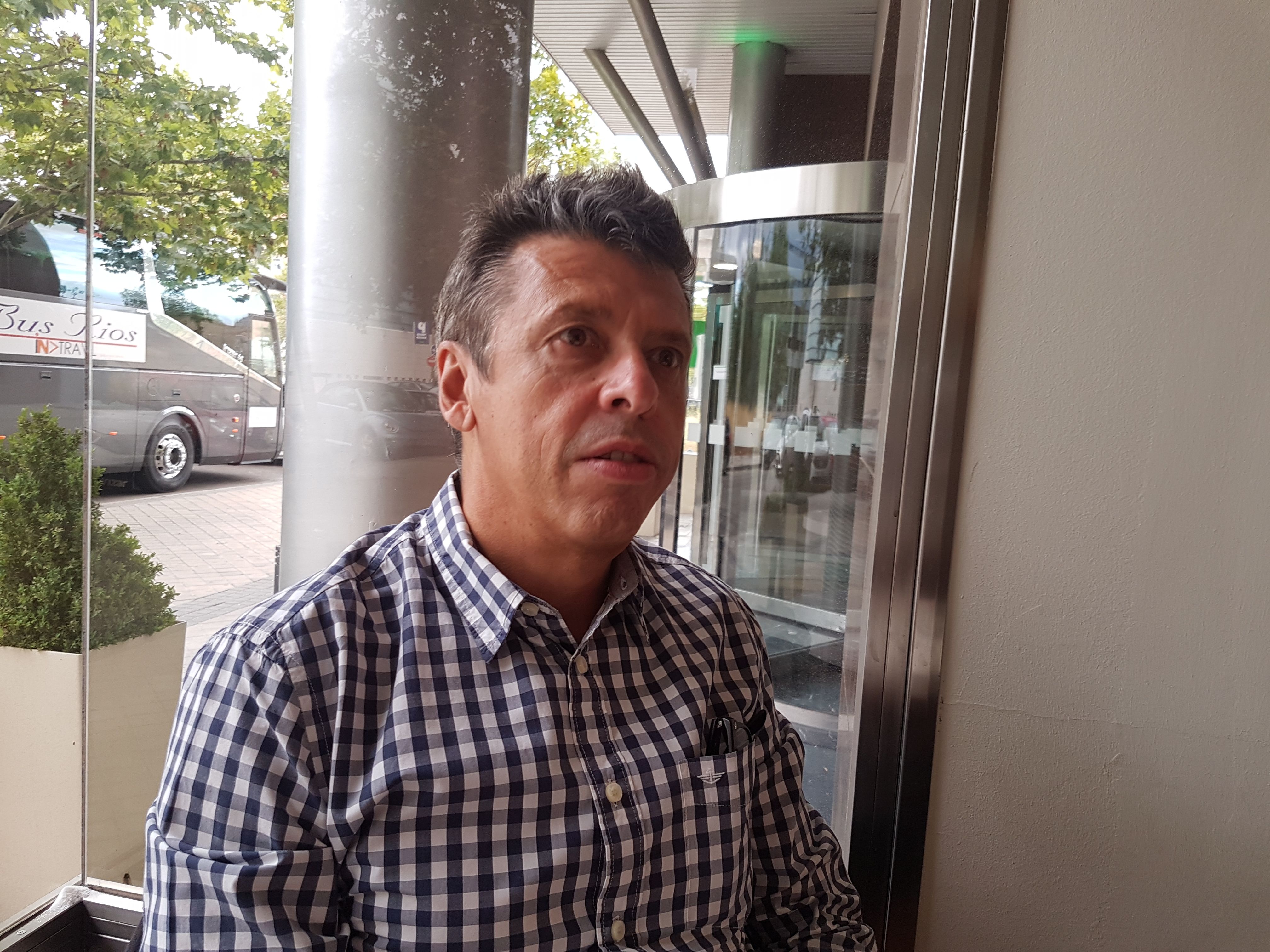 «Los saltos creativos han de darse poco a poco» J.C.Cueto, showrunner de «Mar de plástico»